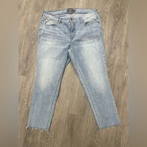 Torrid Vintage Stretch Crop Boyfriend Jeans blue size 12 factory distressed